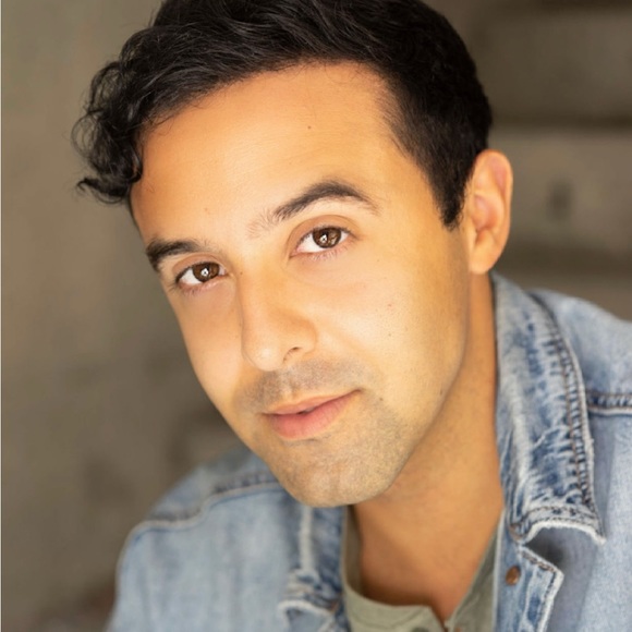 Meet your Posher, Enrique - Picture 1 of 1